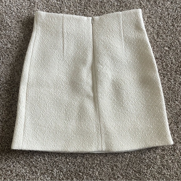 Sandro Dayna Tweed Wool Mini Skirt Women’s Size 2 Ivory White Pearl Button Lined - Picture 8 of 16